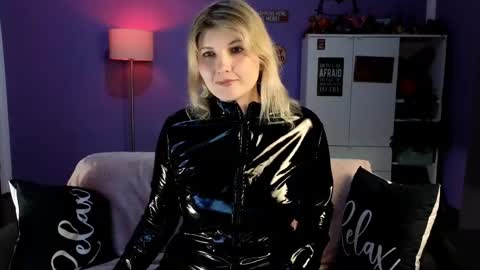 Snapshot of olisunny5 chatting on May 2026 06:46:01 PM OliSunny Olivia online show from May 2026 06:46:01 PM