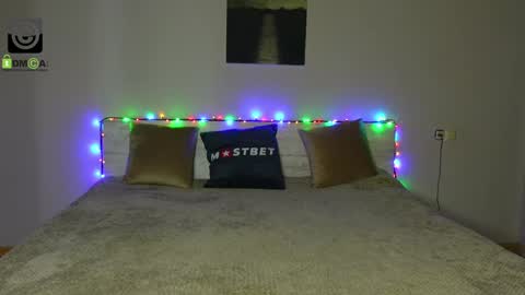 Snapshot of oliver_baker chatting on December 2024 03:04:02 PM Oliver  Kaen online show from December 2024 03:04:02 PM