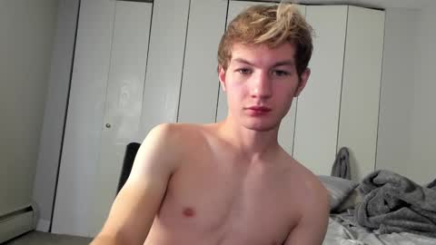 Snapshot of oliver_beck chatting on December 2024 02:20:01 AM Oliver Beck online show from December 2024 02:20:01 AM