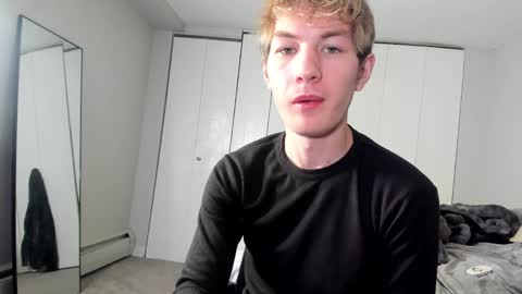 Snapshot of oliver_beck chatting on December 2024 02:47:01 AM Oliver Beck online show from December 2024 02:47:01 AM