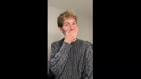 Snapshot of oliver_beck chatting on December 2024 02:31:02 AM Oliver Beck online show from December 2024 02:31:02 AM