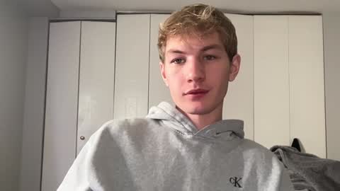 Snapshot of oliver_beck chatting on December 2024 02:15:02 AM Oliver Beck online show from December 2024 02:15:02 AM