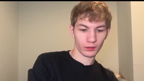 Snapshot of oliver_beck chatting on December 2024 07:33:01 PM Oliver Beck online show from December 2024 07:33:01 PM