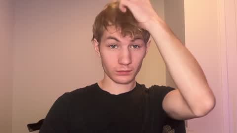 Snapshot of oliver_beck chatting on December 2024 07:46:02 PM Oliver Beck online show from December 2024 07:46:02 PM