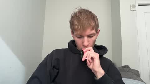 Snapshot of oliver_beck chatting on February 2025 04:39:02 PM Oliver Beck online show from February 2025 04:39:02 PM