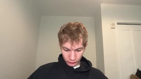 Snapshot of oliver_beck chatting on February 2025 06:12:01 PM Oliver Beck online show from February 2025 06:12:01 PM