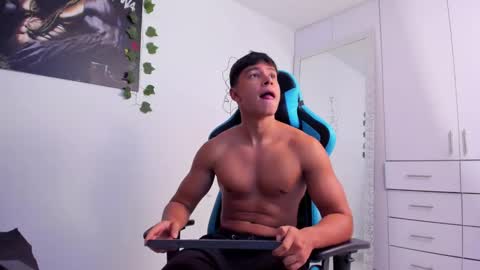 Oliver bray online show from December 2024 01:05:01 AM