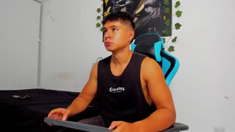 Oliver bray online show from January 2025 01:05:02 AM