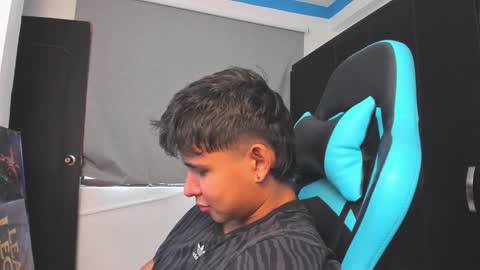 Oliver bray online show from October 2025 06:53:02 PM