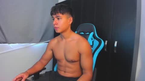 Oliver bray online show from November 2025 03:22:01 PM