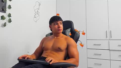 Snapshot of oliver_bray chatting on February 2026 03:24:02 AM Oliver bray online show from February 2026 03:24:02 AM