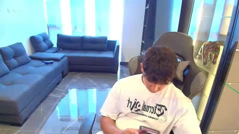 Snapshot of oliver_bray chatting on March 2026 08:58:01 PM Oliver bray online show from March 2026 08:58:01 PM