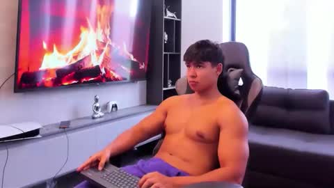 Snapshot of oliver_bray chatting on March 2026 09:09:01 PM Oliver bray online show from March 2026 09:09:01 PM