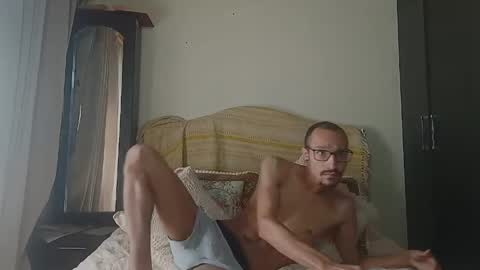 Snapshot of oliver_goldberg chatting on May 2026 01:29:02 PM oliver_goldberg online show from May 2026 01:29:02 PM