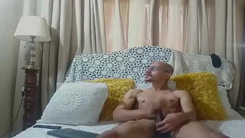 Snapshot of oliver_goldberg chatting on May 2026 03:28:01 PM oliver_goldberg online show from May 2026 03:28:01 PM