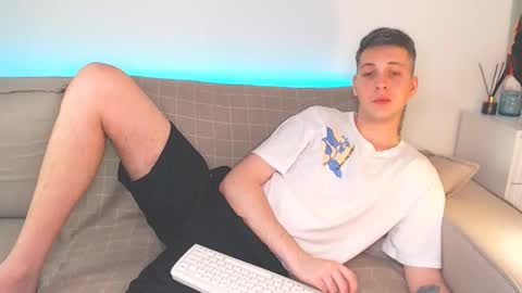 Snapshot of oliver_hort chatting on January 2025 07:01:02 PM Oliver online show from January 2025 07:01:02 PM