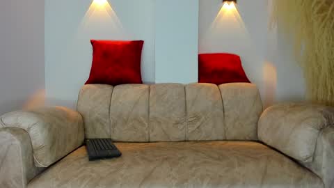 OLIVER online show from December 2024 01:29:02 AM