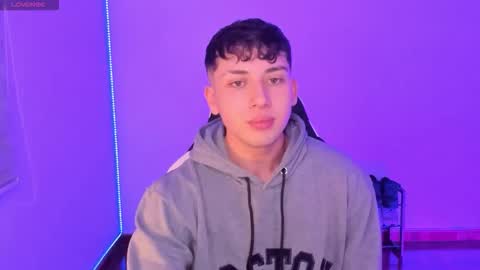 oliveeer online show from March 2026 03:32:01 AM