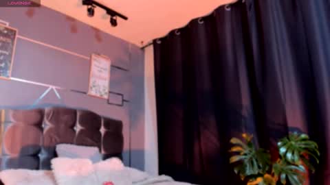 oliver mr  online show from November 2025 08:22:02 PM