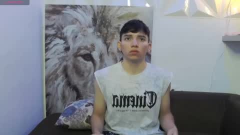 Snapshot of oliver_paris chatting on November 2025 05:48:02 PM oliver online show from November 2025 05:48:02 PM