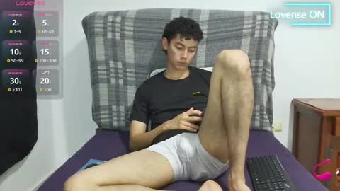 Snapshot of oliver_rayman chatting on November 2025 10:35:01 PM Oliver Rayman online show from November 2025 10:35:01 PM