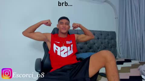 oliver_smith_2 online show from November 2025 06:24:01 AM