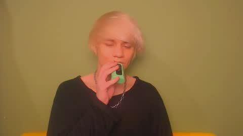 Snapshot of oliver_sweet_ chatting on February 2025 01:55:02 AM Oliver online show from February 2025 01:55:02 AM