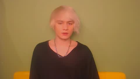 Snapshot of oliver_sweet_ chatting on March 2025 02:57:02 AM Oliver online show from March 2025 02:57:02 AM