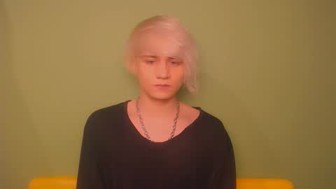 Snapshot of oliver_sweet_ chatting on March 2025 01:58:02 AM Oliver online show from March 2025 01:58:02 AM