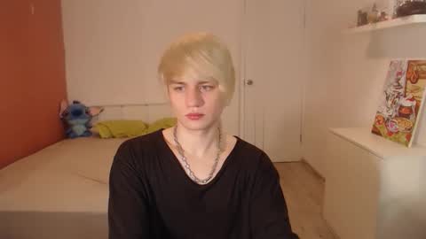 Snapshot of oliver_sweet_ chatting on October 2025 02:07:01 AM Oliver online show from October 2025 02:07:01 AM