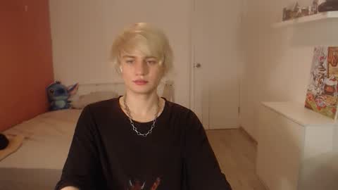 Snapshot of oliver_sweet_ chatting on October 2025 01:47:02 AM Oliver online show from October 2025 01:47:02 AM