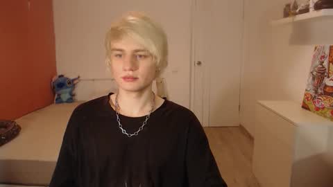 Snapshot of oliver_sweet_ chatting on November 2025 02:01:02 AM Oliver online show from November 2025 02:01:02 AM