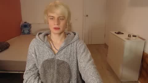 Snapshot of oliver_sweet_ chatting on January 2026 01:22:01 AM Oliver online show from January 2026 01:22:01 AM