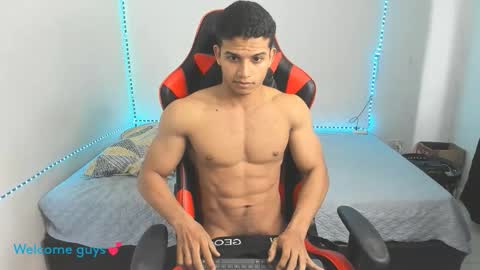 oliver thompsson online show from November 2025 12:05:02 PM