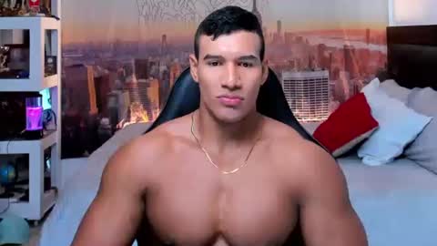 oliver_tommy online show from October 2025 02:47:02 PM