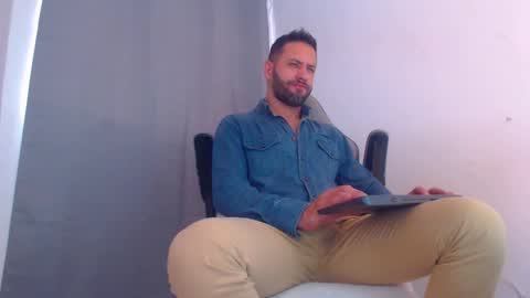 oliver online show from January 2025 07:29:01 PM