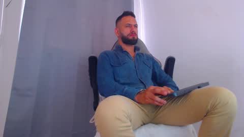 oliver online show from February 2025 05:54:02 PM