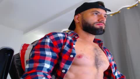 oliver online show from October 2025 12:06:01 PM