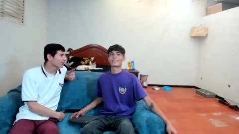 oliverhot2005 online show from February 2025 09:15:02 PM