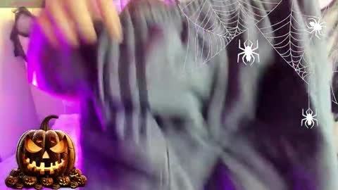 Snapshot of olivermontiel chatting on October 2025 11:42:01 AM Oliver online show from October 2025 11:42:01 AM