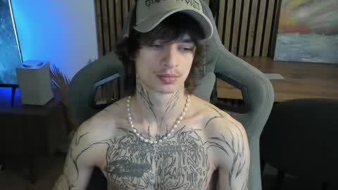 Snapshot of oliverrgroove chatting on May 2026 04:44:02 PM oliverrgroove online show from May 2026 04:44:02 PM