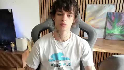 Snapshot of oliverrgroove chatting on July 2026 06:26:02 AM oliverrgroove online show from July 2026 06:26:02 AM