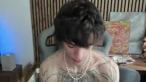 Snapshot of oliverrgroove chatting on July 2026 06:43:02 AM oliverrgroove online show from July 2026 06:43:02 AM