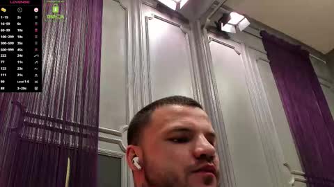 Snapshot of oliversport chatting on November 2025 03:54:02 PM OliverSport online show from November 2025 03:54:02 PM