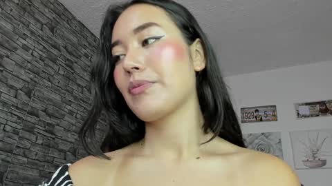 Snapshot of olivia22love chatting on January 2025 02:15:01 PM ..................................... 500 am- 1200 pm GMT-5 online show from January 2025 02:15:01 PM