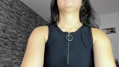 Snapshot of olivia22love chatting on February 2025 03:17:02 PM ..................................... 500 am- 1200 pm GMT-5 online show from February 2025 03:17:02 PM