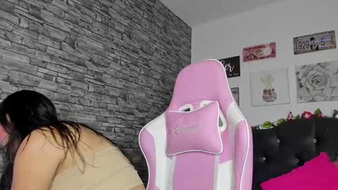 Snapshot of olivia22love chatting on February 2025 11:41:02 AM ..................................... 500 am- 1200 pm GMT-5 online show from February 2025 11:41:02 AM