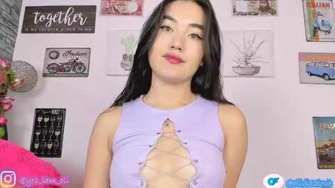 Snapshot of olivia22love chatting on October 2025 12:50:01 PM ..................................... 500 am- 1200 pm GMT-5 online show from October 2025 12:50:01 PM