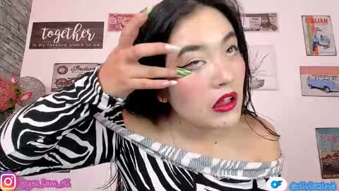 Snapshot of olivia22love chatting on November 2025 03:34:01 PM ..................................... 500 am- 1200 pm GMT-5 online show from November 2025 03:34:01 PM