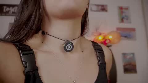 Snapshot of olivia22love chatting on December 2025 01:50:02 PM ..................................... 500 am- 1200 pm GMT-5 online show from December 2025 01:50:02 PM